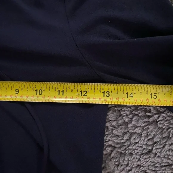 EXPRESS Women’s Front Tie Blouse - Picture 7 of 11